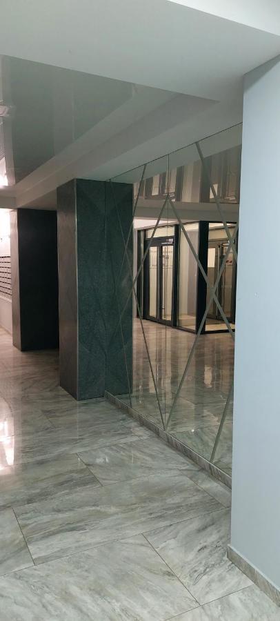 Новые Апартаменты Lux Chisinau Bagian luar foto